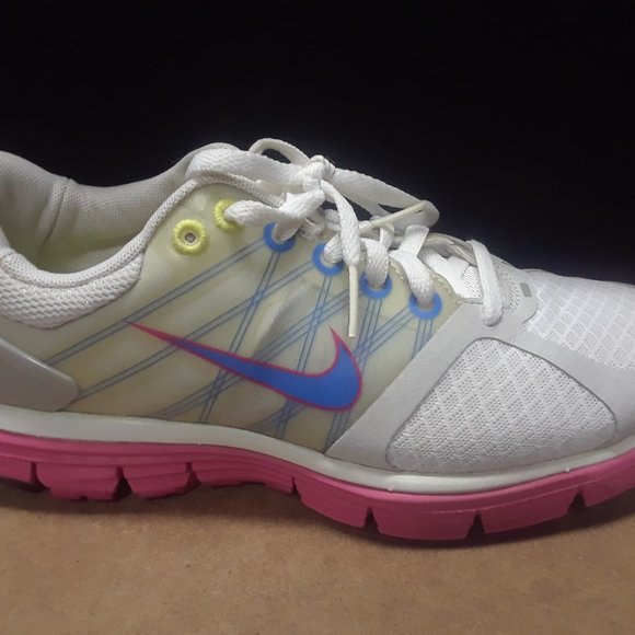 Nike Running Shoes - Picture 7 of 9